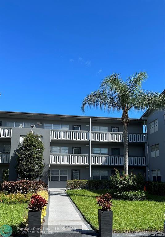 Photo of 20 Suffolk A 20 in Boca Raton, FL