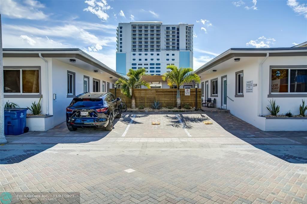 Photo of 334 Grant St in Hollywood, FL