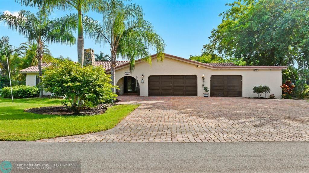 Photo of 10950 SW 40th Ct in Davie, FL