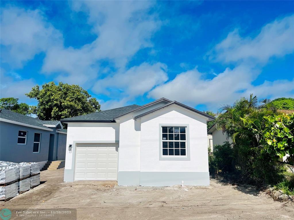 Photo of 8499 SE Citrus Wy in Hobe Sound, FL