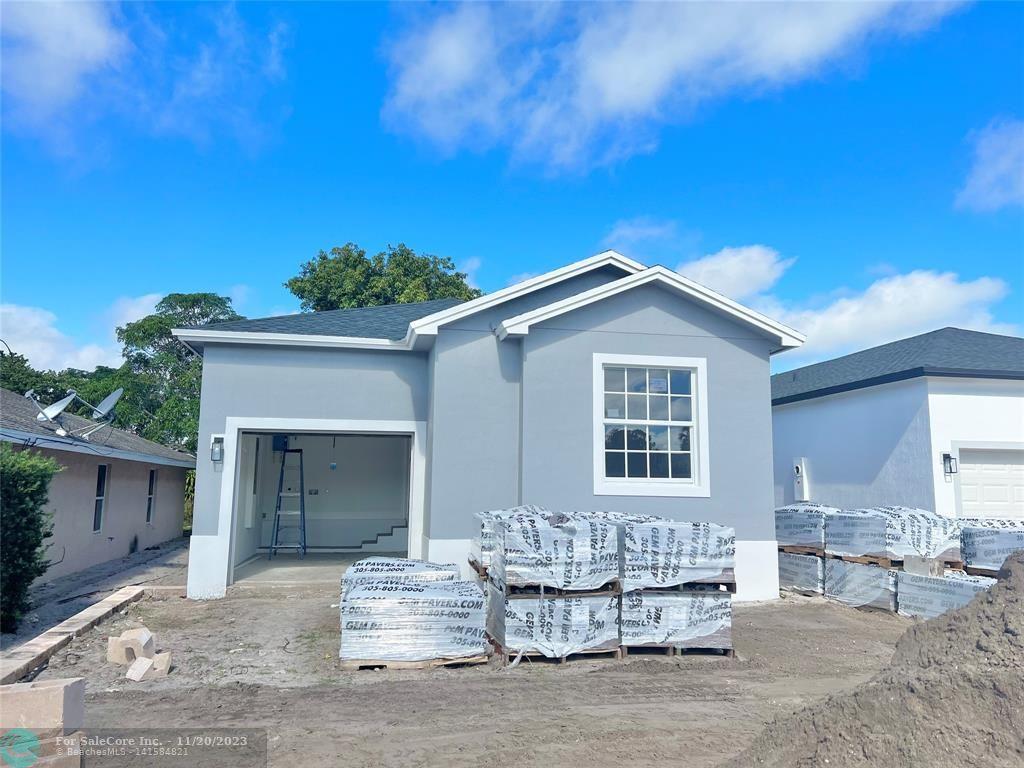 Photo of 8489 SE Citrus Wy in Hobe Sound, FL