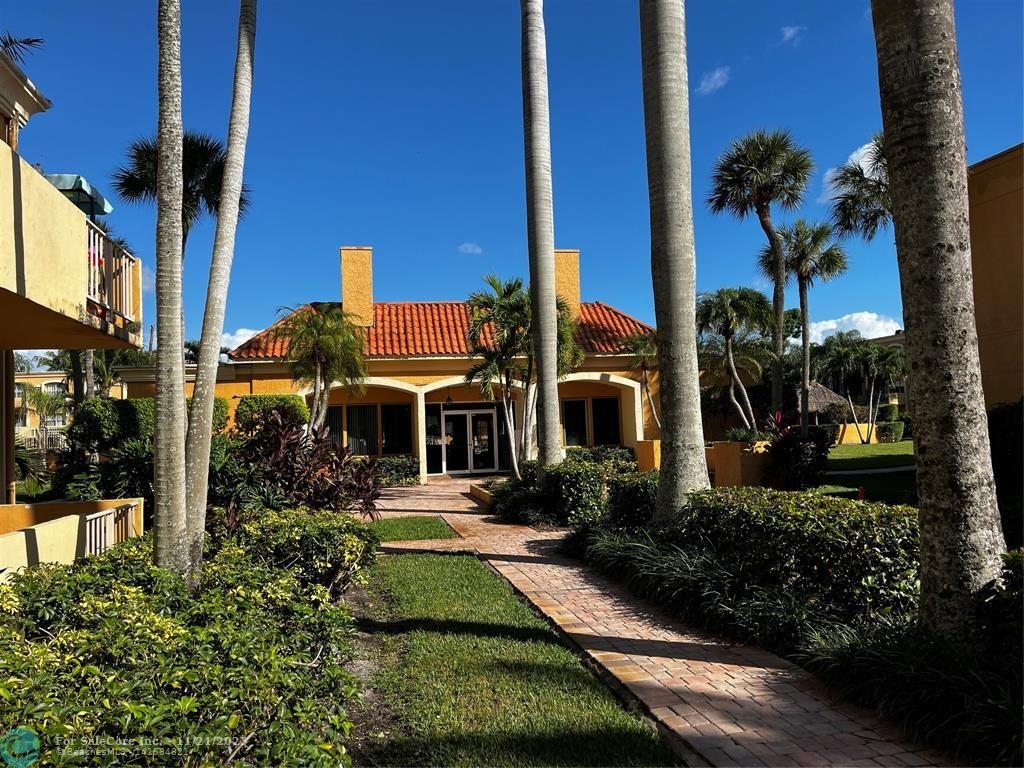 Photo of 17901 NW 68th Ave T-204 in Hialeah, FL