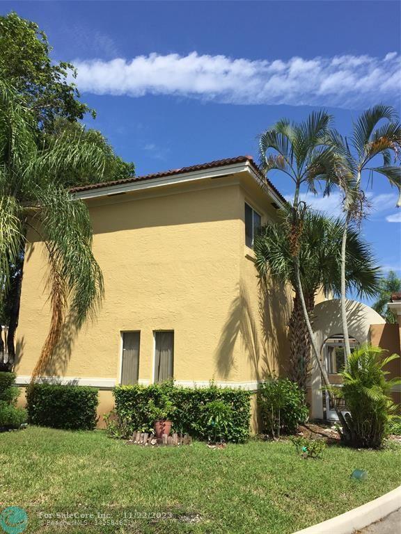 Photo of 11285 Lakeview Dr 35-J in Coral Springs, FL