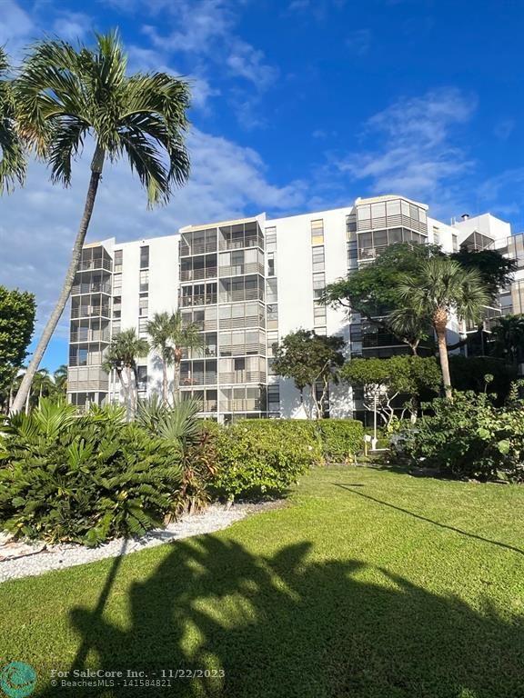 Photo of 20500 W Country Club Dr 804 in Aventura, FL