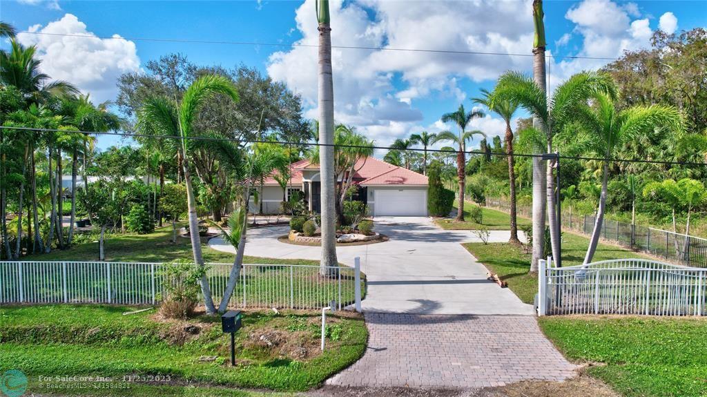 Photo of 6491 Park Ln in Lake Worth, FL