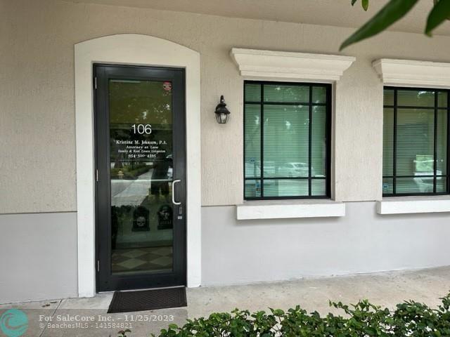 Photo of 10620 Griffin Rd in Davie, FL