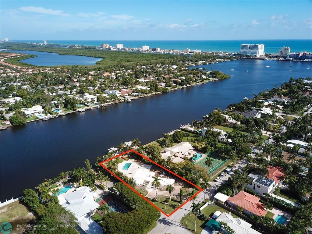 Photo of 1051 S Northlake Dr in Hollywood, FL