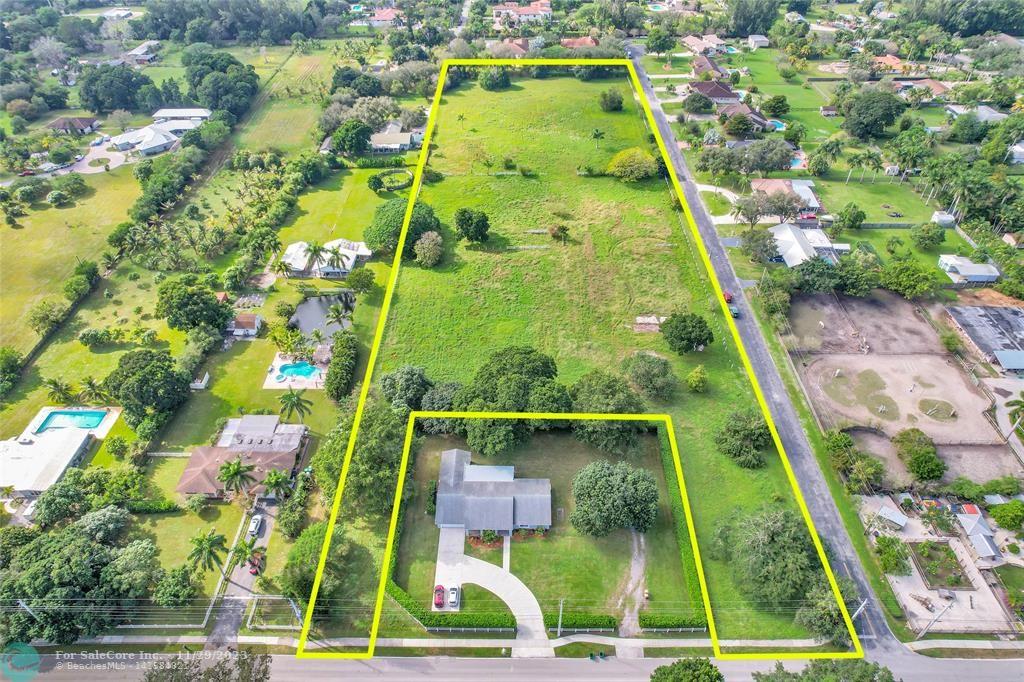 Photo of 1731 SW 139th Ave in Davie, FL