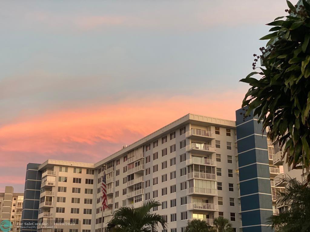 Photo of 4330 Hillcrest Dr 415 in Hollywood, FL