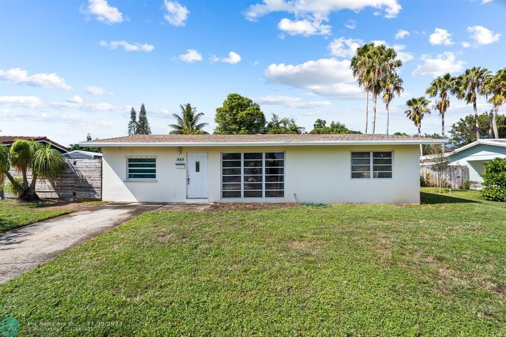 Photo of 949 SE 5th St in Deerfield Beach, FL