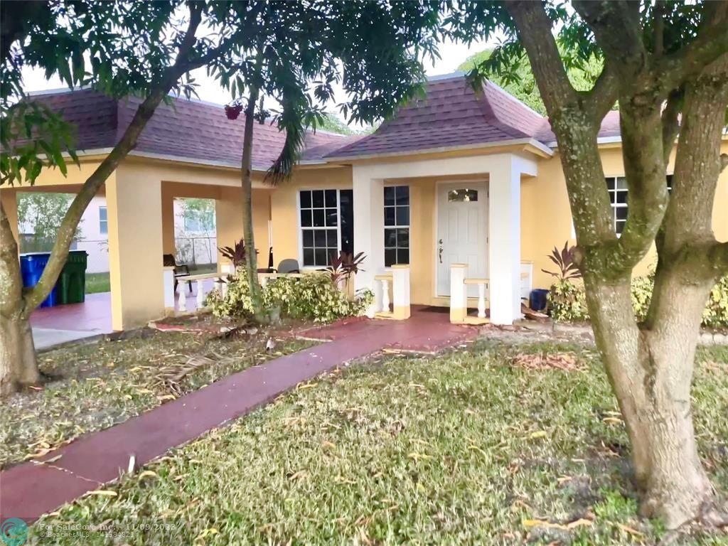 Photo of 881 SW 49th Wy in Margate, FL