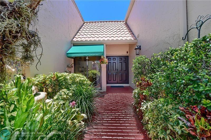Photo of 6434 Las Flores Dr in Boca Raton, FL