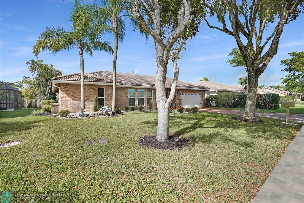 Photo of 5422 NW 60 Dr in Coral Springs, FL