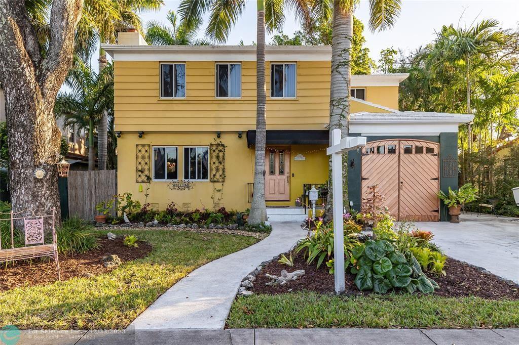 Photo of 1032 Harrison St in Hollywood, FL
