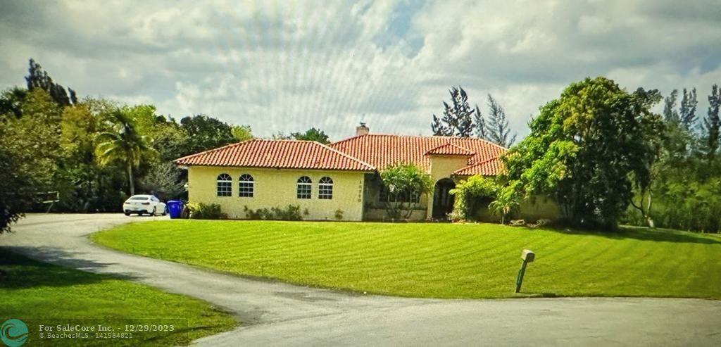 Photo of 18320 SW 52nd Ct in Southwest Ranches, FL