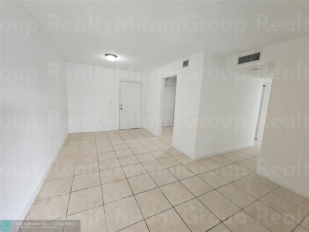 Photo of 3610 NW 21st St 206 in Lauderdale Lakes, FL