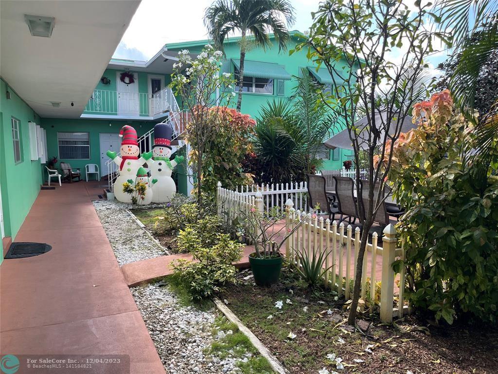 Photo of 2428 Taylor St 12 in Hollywood, FL