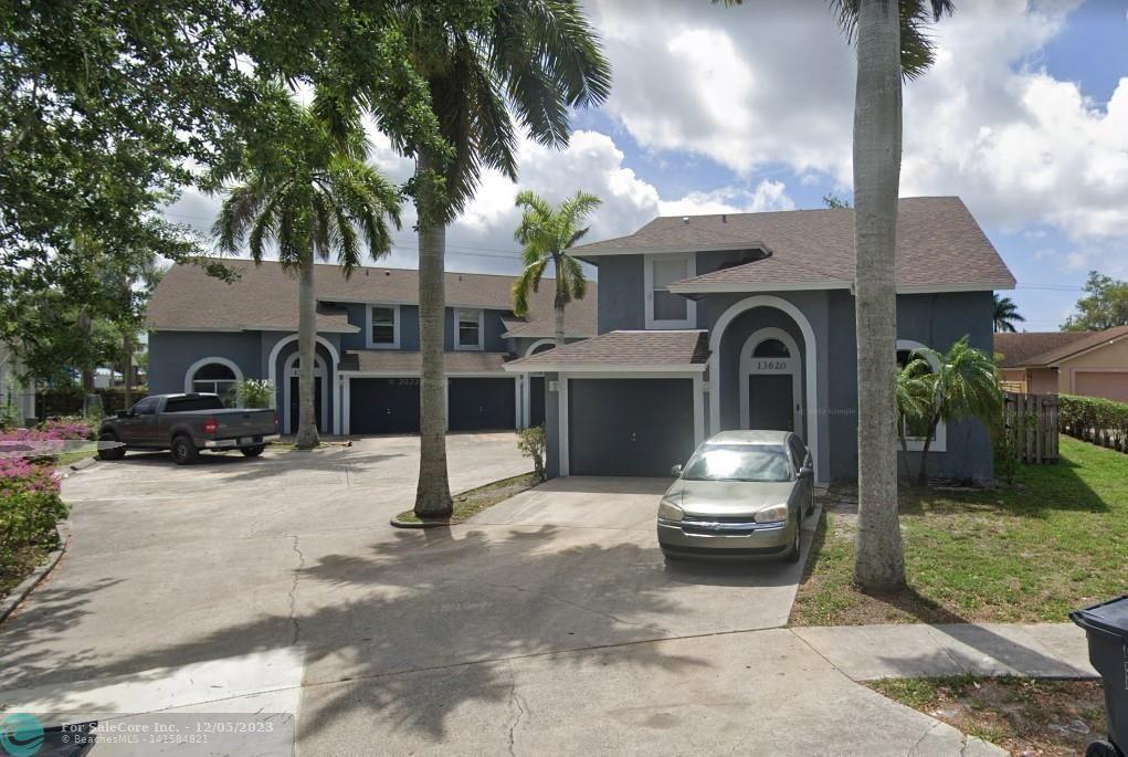 Photo of 13614 Yarmouth Ct in Wellington, FL