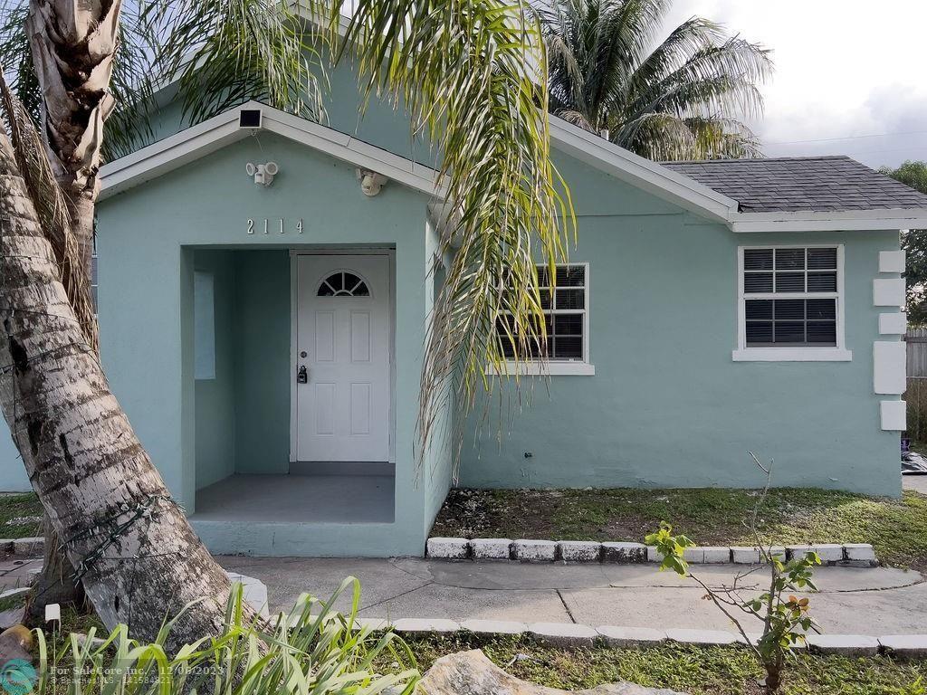 Photo of 2114 Cleveland St in Hollywood, FL