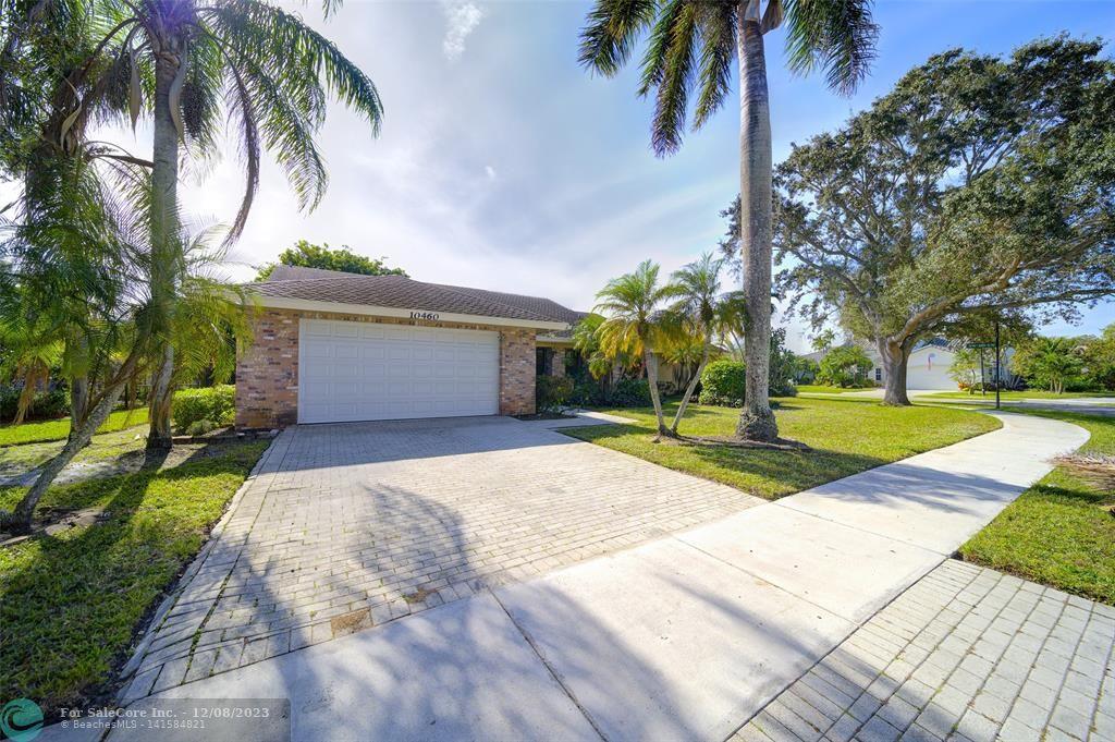 Photo of 10460 SW 16th Pl in Davie, FL