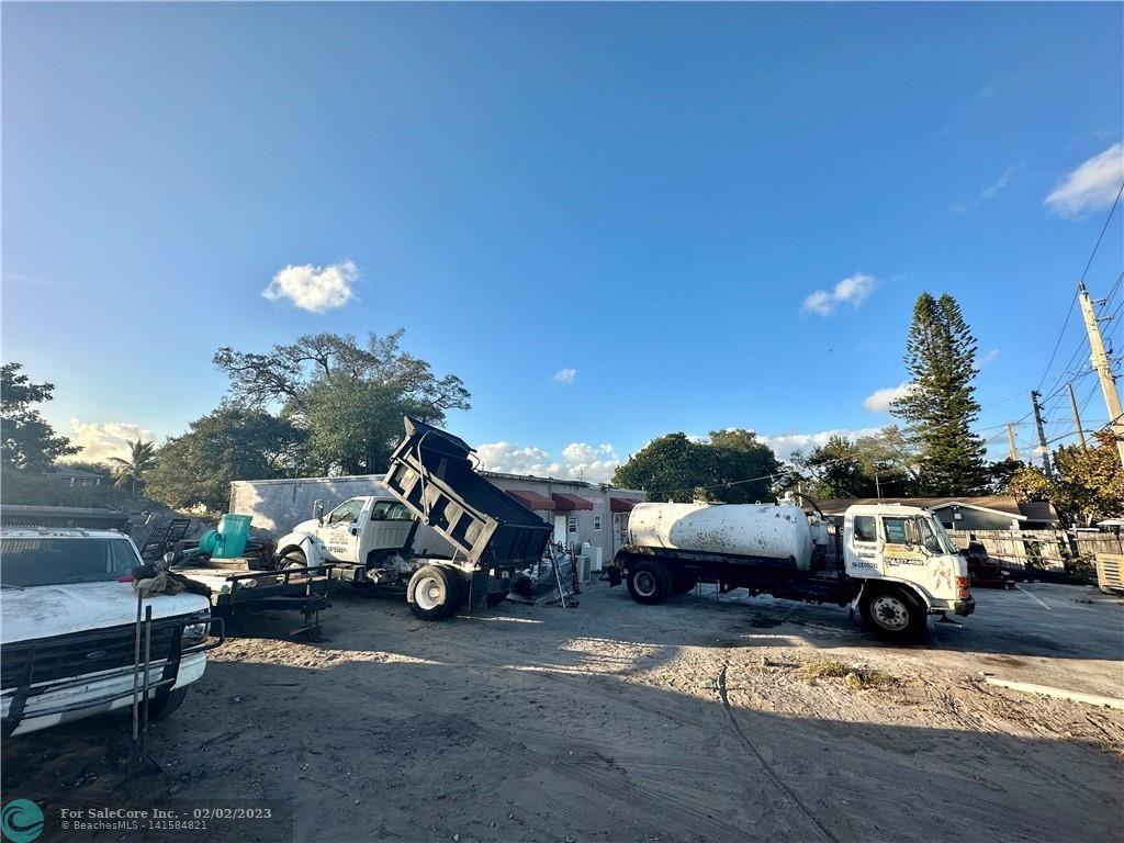 Photo of 27 NW 4th Ave in Dania Beach, FL