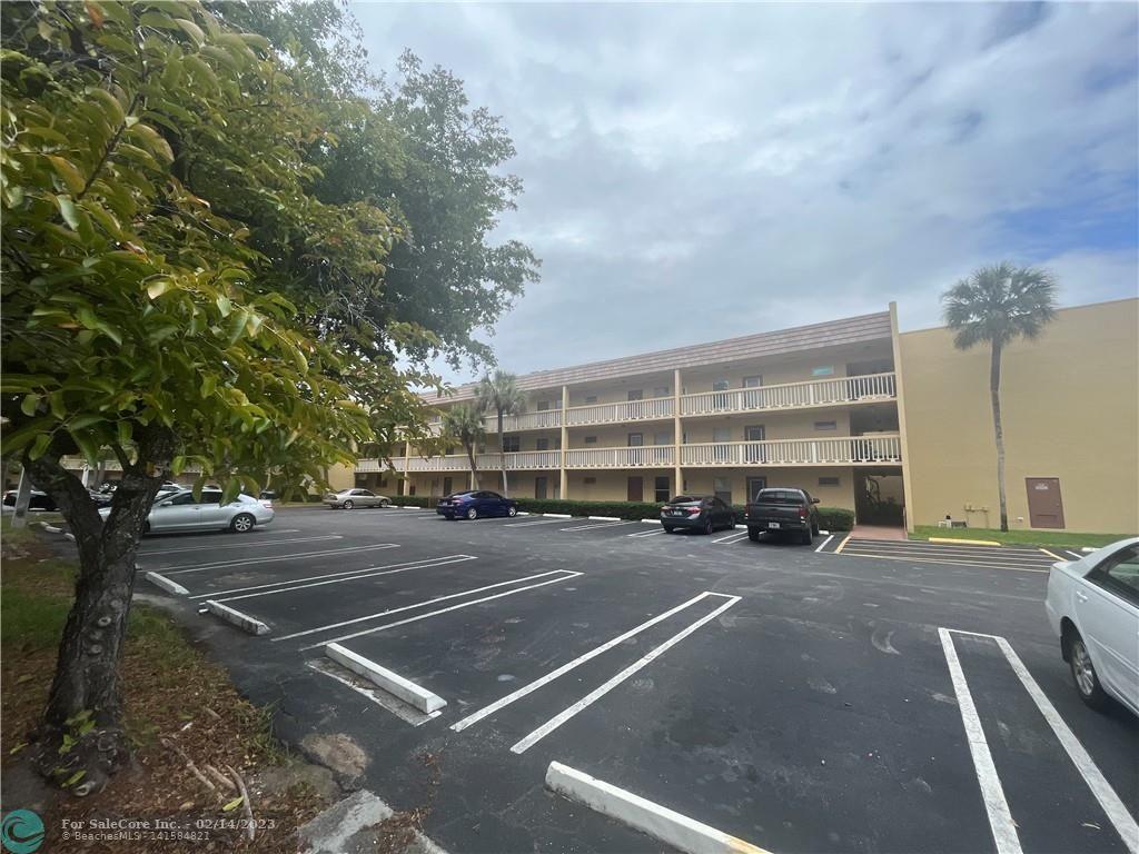 Photo of 6161 NW 57th Ct #302 in Tamarac, FL