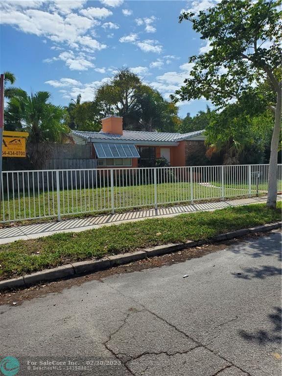 Photo of 1600 Jackson St in Hollywood, FL