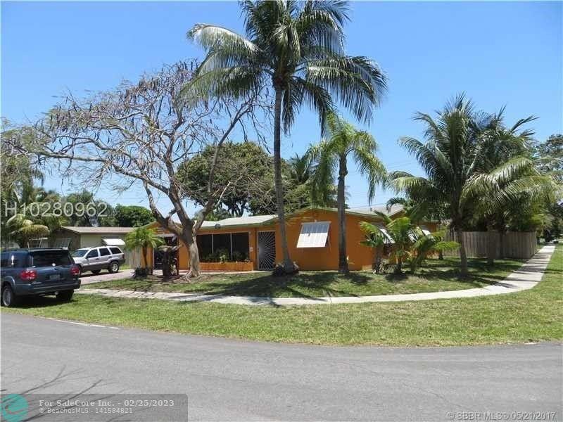 Photo of 810 NW 8th Ave in Dania Beach, FL
