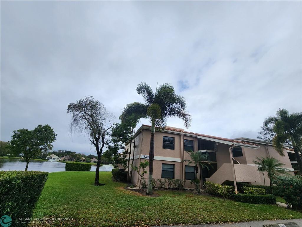 Photo of 12829 Briarlake Dr #102 in West Palm Beach, FL