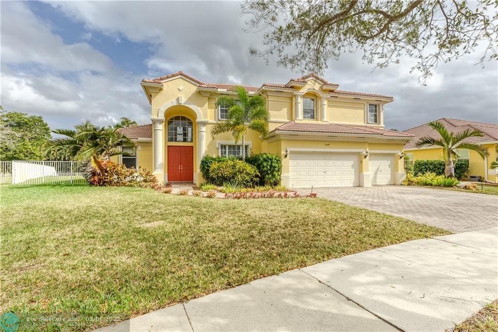 Photo of 5014 Countrybrook Dr in Cooper City, FL