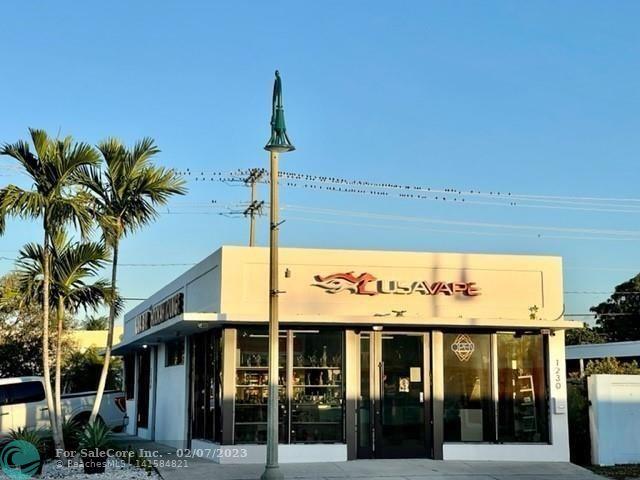 Photo of 1230 N Dixie Hwy in Lake Worth Beach, FL