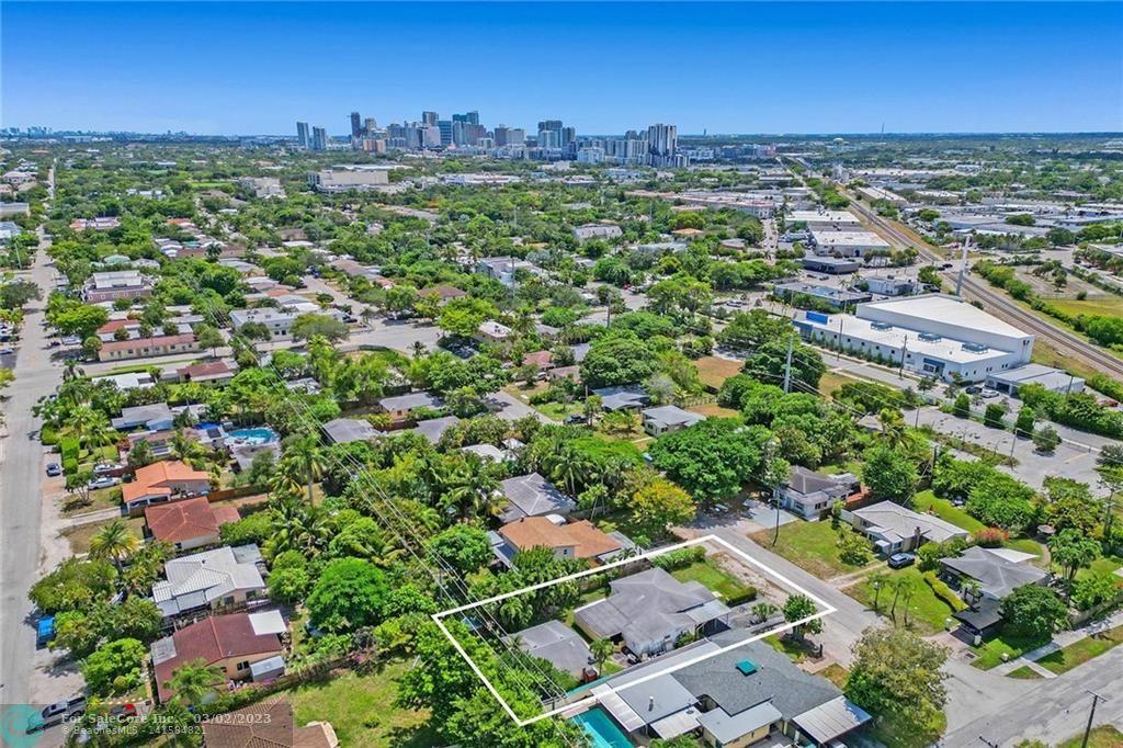Photo of 1340 NE 13th Ave in Fort Lauderdale, FL