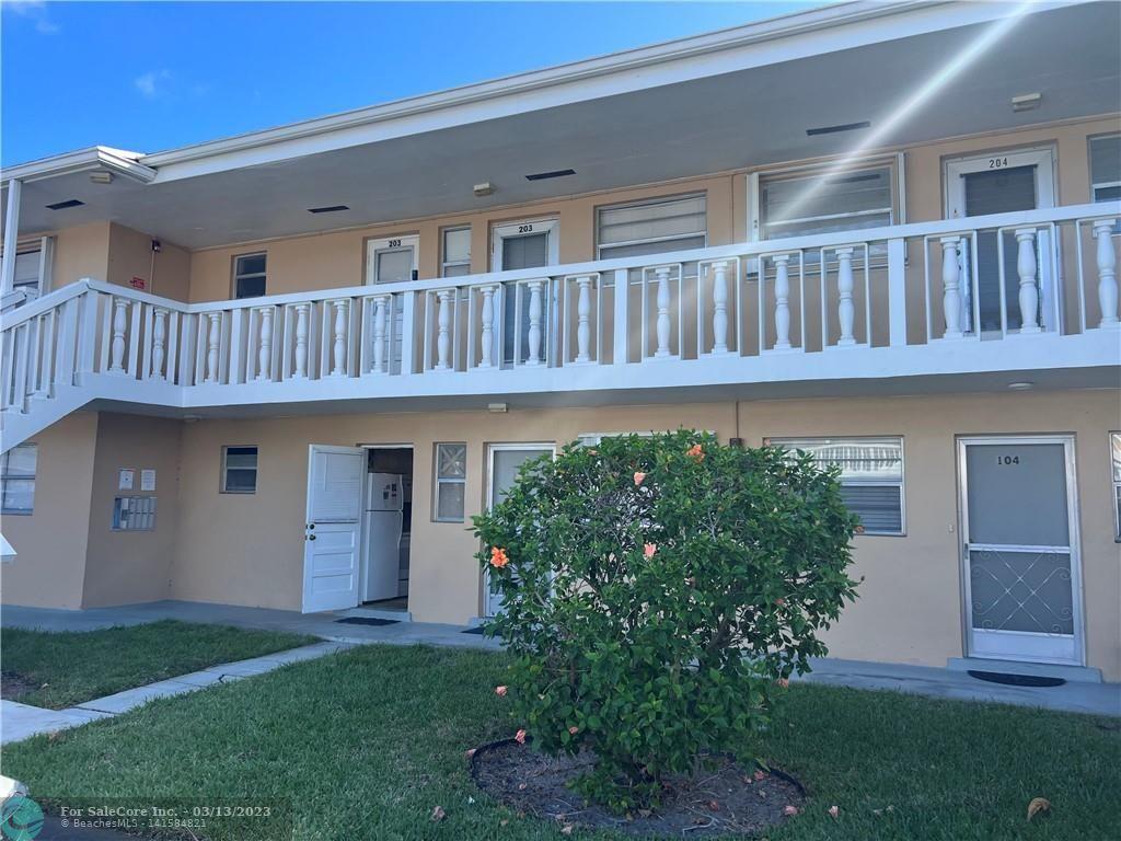 Photo of 2213 NE 1st Ct #103 in Boynton Beach, FL