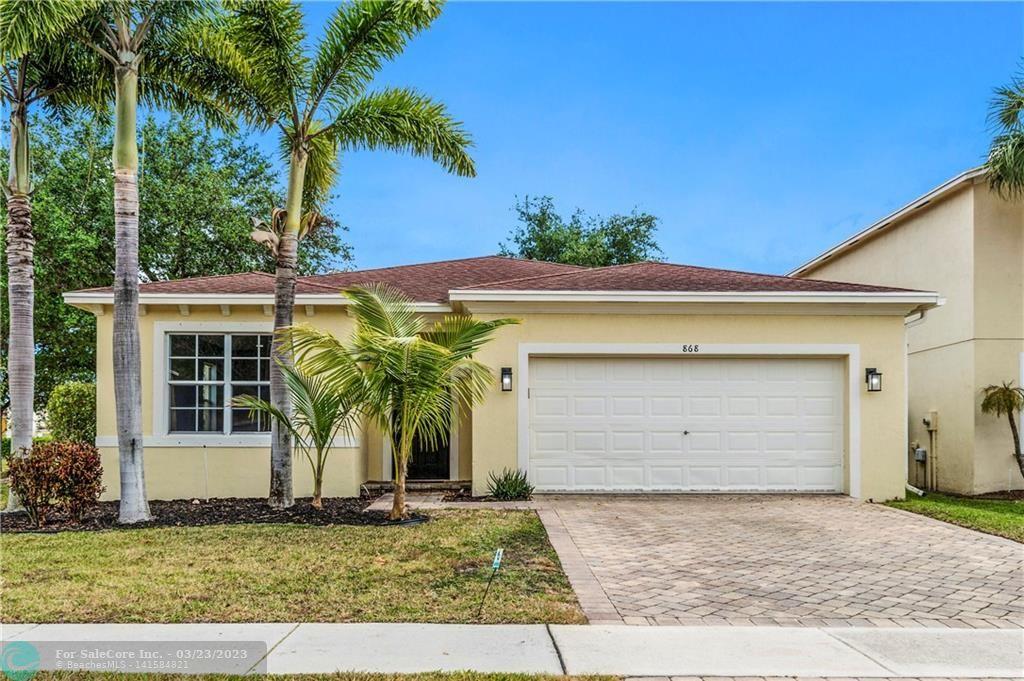 Photo of 868 W Fieldstone Wy in West Palm Beach, FL