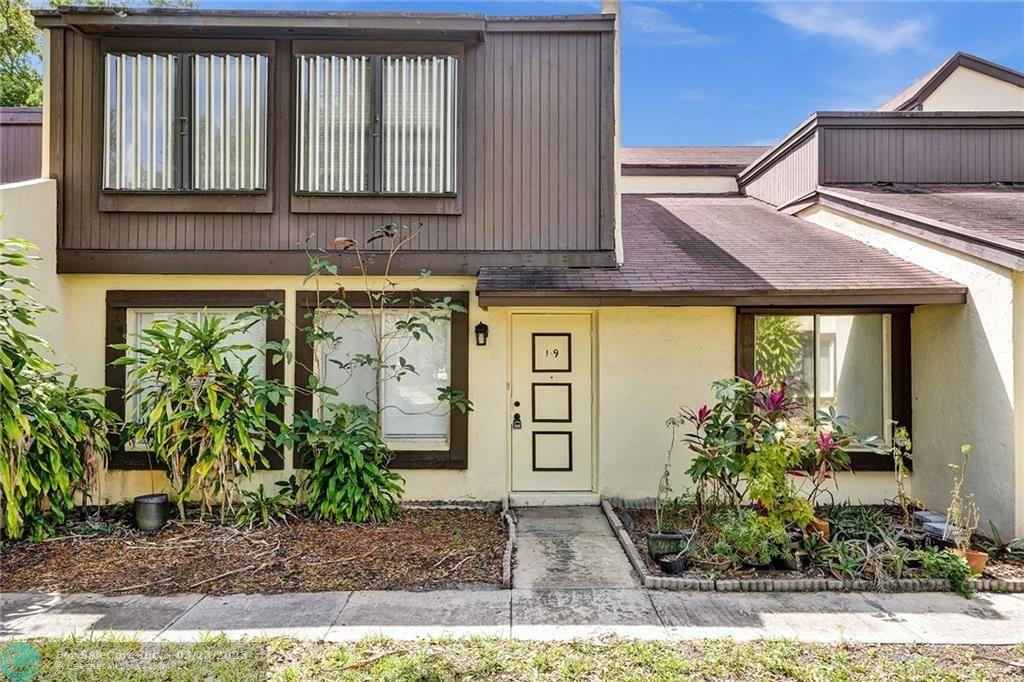 Photo of 5260 Bosque Ln #19 in West Palm Beach, FL