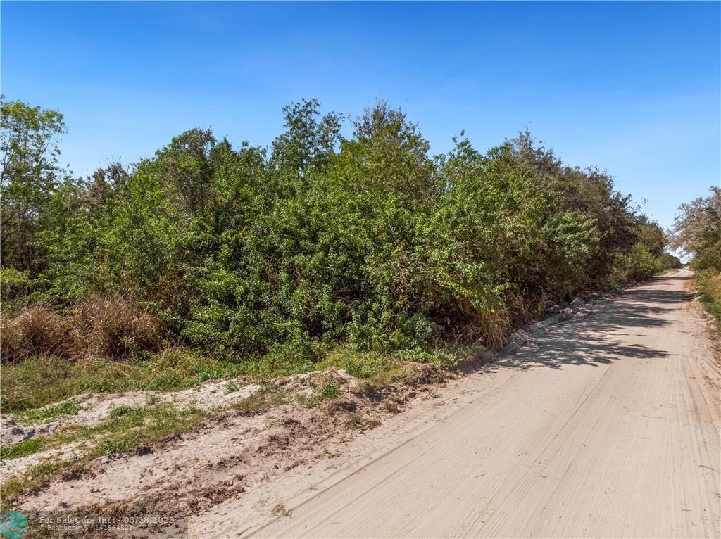 Photo of 20634 Antoinette Rd in Loxahatchee, FL