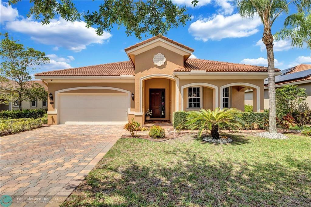 Photo of 6736 Osage Cir in West Palm Beach, FL
