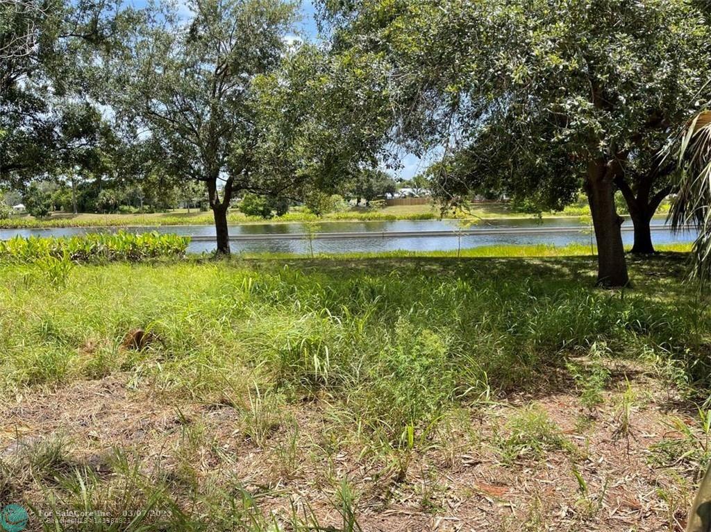 Photo of 5255 SE Horizon Ave in Stuart, FL
