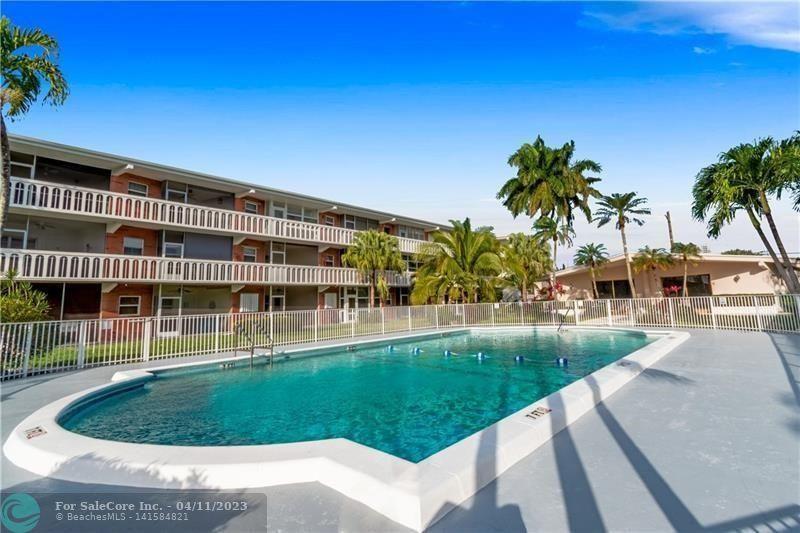 Photo of 161 NE 10th Ave #15A in Hallandale Beach, FL