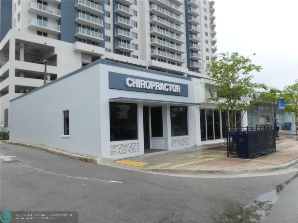 Photo of 2120 Hollywood Blvd in Hollywood, FL
