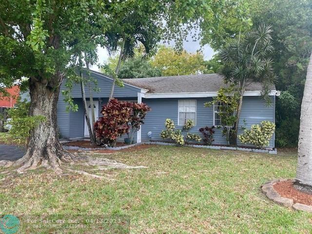 Photo of 1221 SW 71st Ter in North Lauderdale, FL