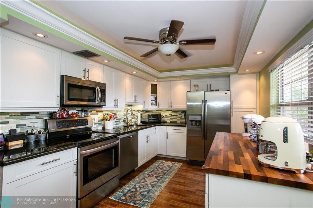 Photo of 3930 Oaks Clubhouse Dr #304 in Pompano Beach, FL
