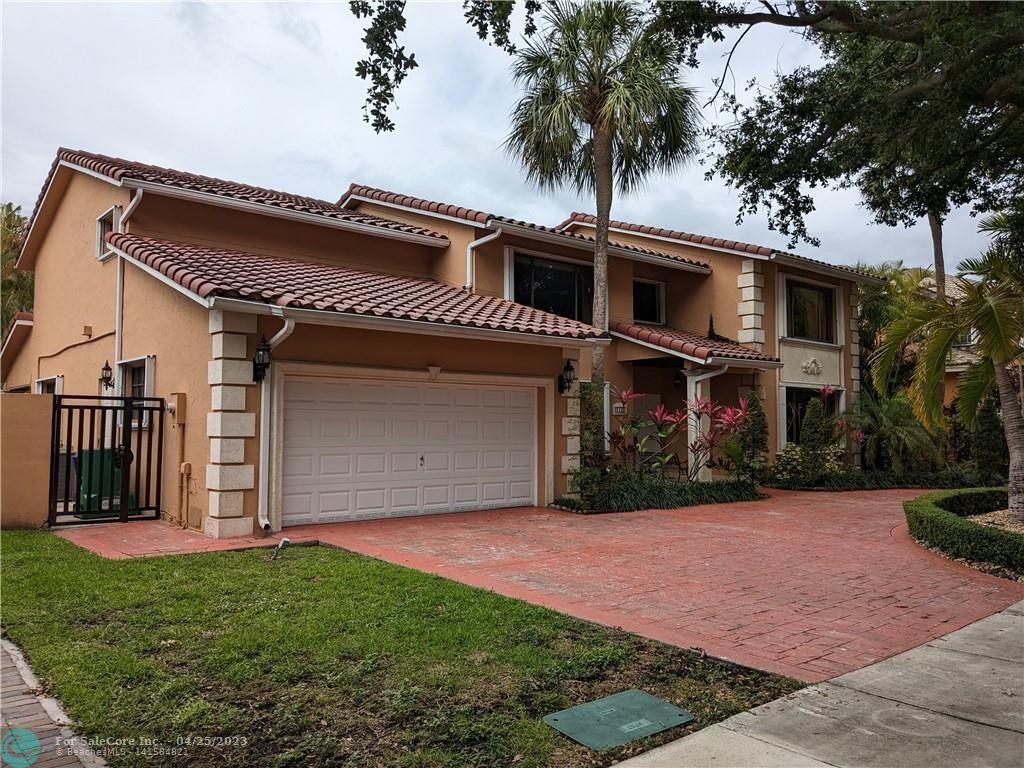 Photo of 8120 NW 167th Ter in Miami Lakes, FL