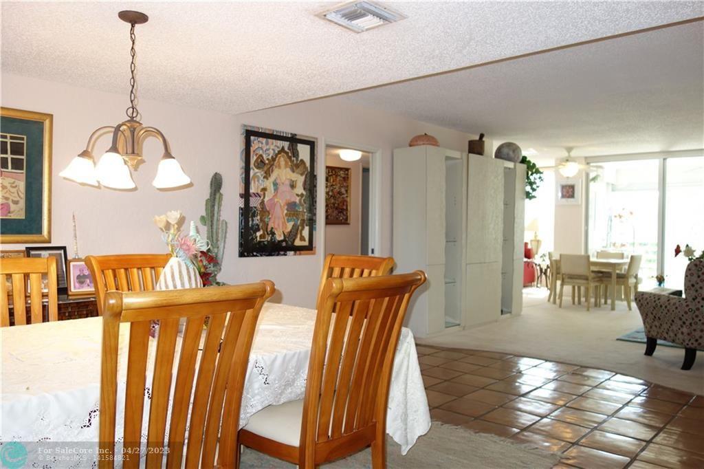 Photo of 565 Oaks Ln #410 in Pompano Beach, FL