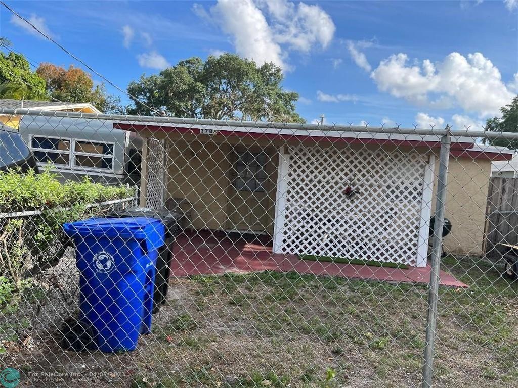 Photo of 3708 SW 14th St in Fort Lauderdale, FL