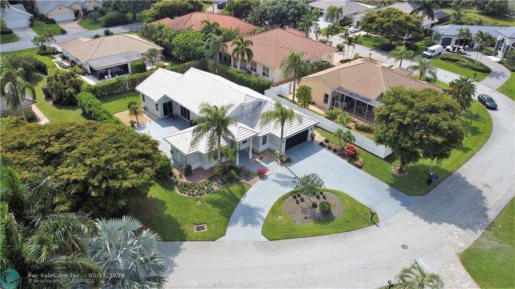 Photo of 943 Greensward Ln in Delray Beach, FL