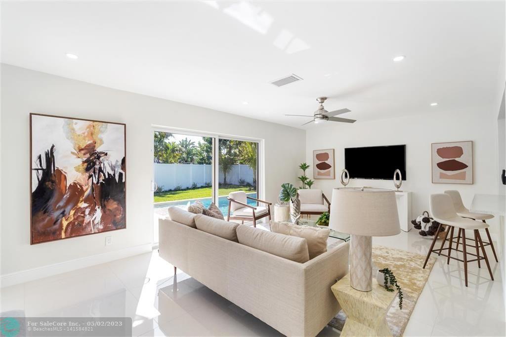 Photo of 5221 NE 20th Ave in Fort Lauderdale, FL