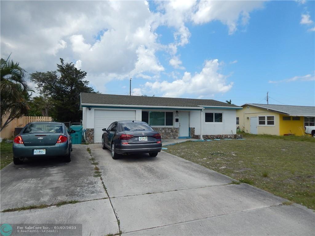 Photo of 215 SW 8th Ave in Boynton Beach, FL