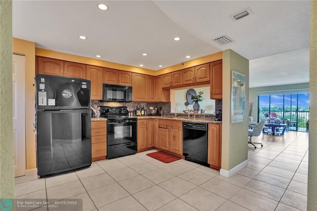 Photo of 2206 S Cypress Bend Dr #506 in Pompano Beach, FL