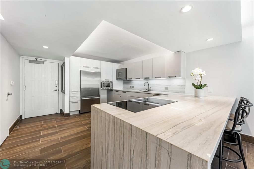 Photo of 600 Parkview Dr #226 in Hallandale Beach, FL